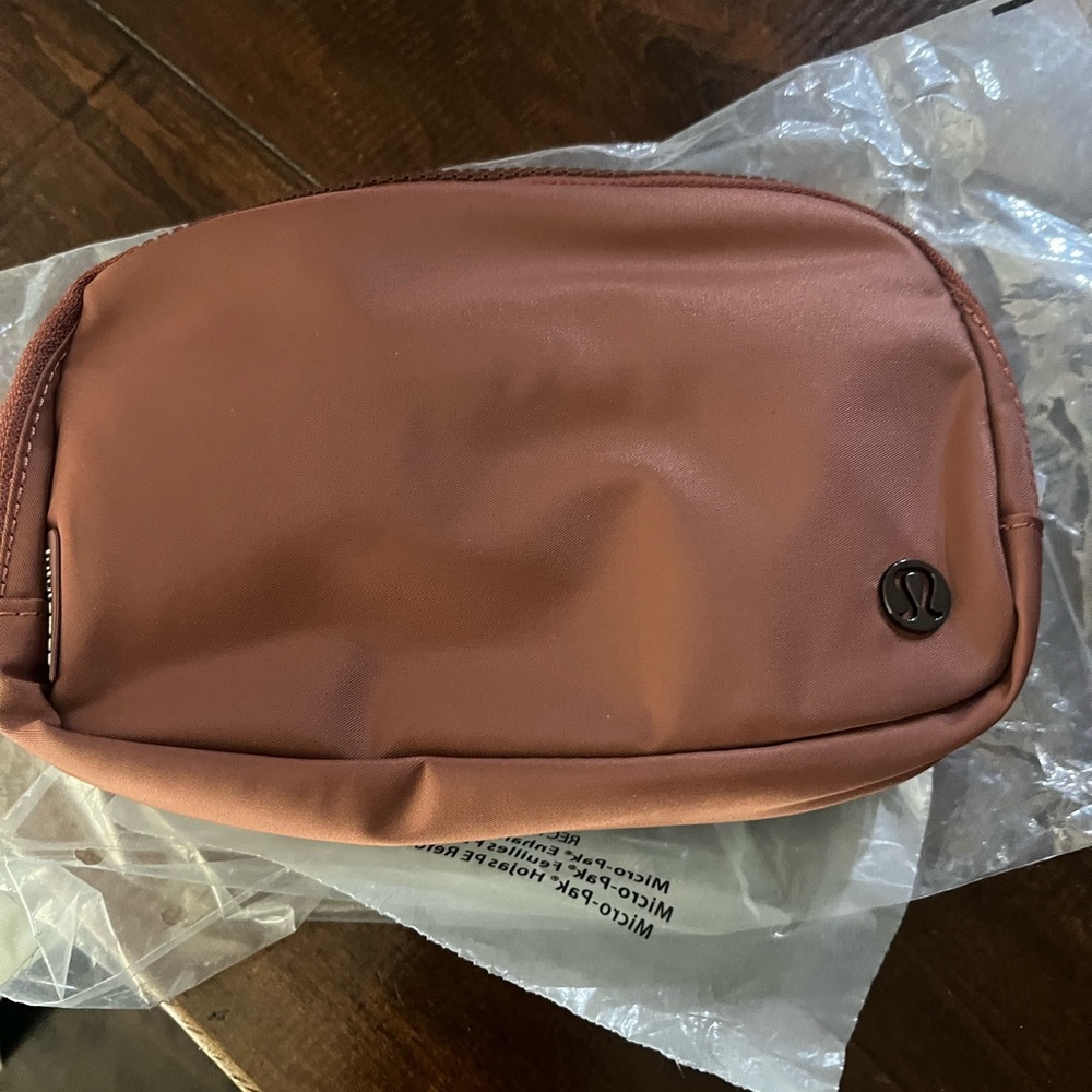 NWT lululemon Belt Bag - Sold Out!